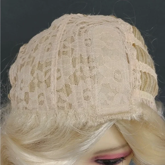 1920's Style Short Blonde Finger Wave Vintage Costume Wig - Picture 7 of 8
